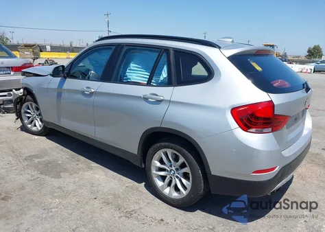 2015 BMW X1 xDrive28I z USA, uszkodzony, nr VIN WBAVL1C54FVY34534